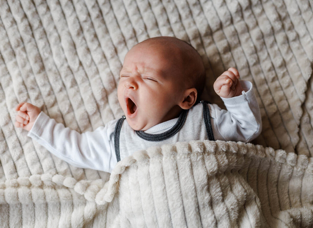 Homestory Newbornshooting Babyfotos Babyfotografin zuhause Lengerich Tecklenburg Mettingen Ibbenbüren Osnabrück Münster Lotte Westerkappeln Laggenbeck