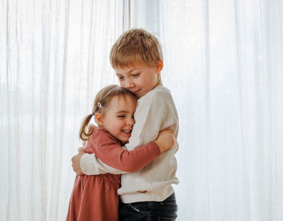 Familienfotos Kinder Geschwister zuhause Tecklenburg Ibbenbüren Mettingen Westerkappeln Lotte Osnabrück Münster Greven Ladbergen