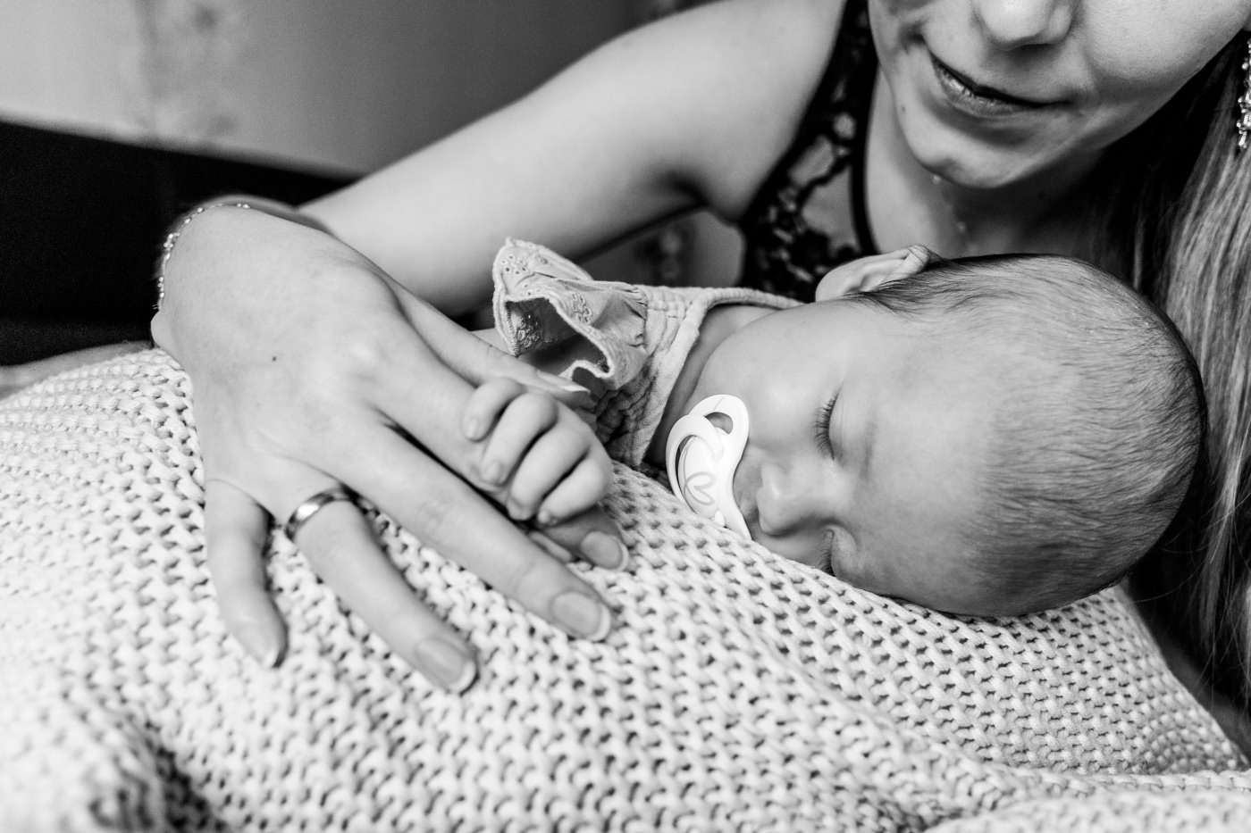 Homestory Newbornshooting Babyfotos Newbornfotografin zuhause Lengerich Tecklenburg Mettingen Ibbenbüren Osnabrück Münster Lotte Westerkappeln Laggenbeck