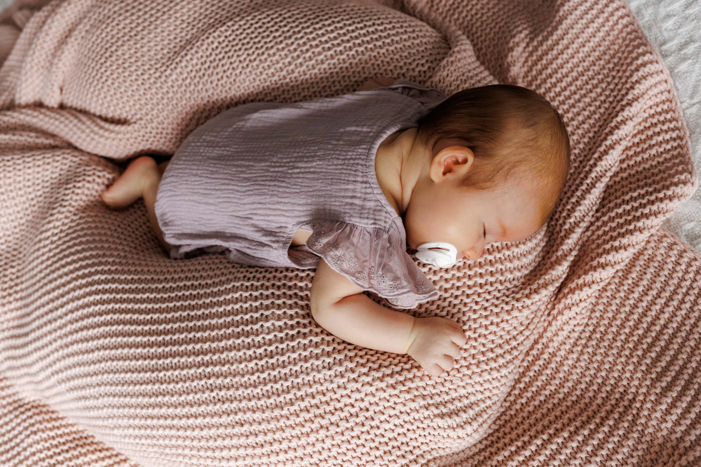 Homestory Newbornshooting Babyfotos Newbornfotografin zuhause Lengerich Tecklenburg Mettingen Ibbenbüren Osnabrück Münster Lotte Westerkappeln Laggenbeck